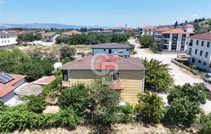 ALTINOVA'DA 425 M2 ARSA İÇERİSİNDE 2 AYRI GİRİŞLİ 2 ADET 3+1 !