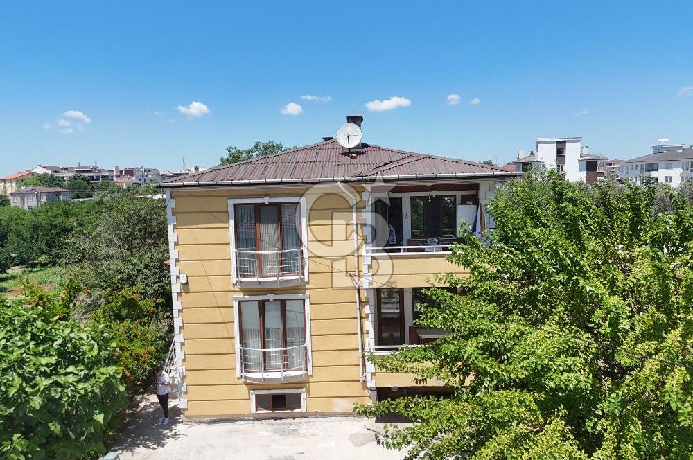 ALTINOVA'DA 425 M2 ARSA İÇERİSİNDE 2 AYRI GİRİŞLİ 2 ADET 3+1 !