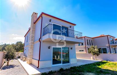 ÇANAKKALE DE SATILIK DENİZ MANZARALI MÜSTAKİL 4,5+1 LÜKS VİLLA