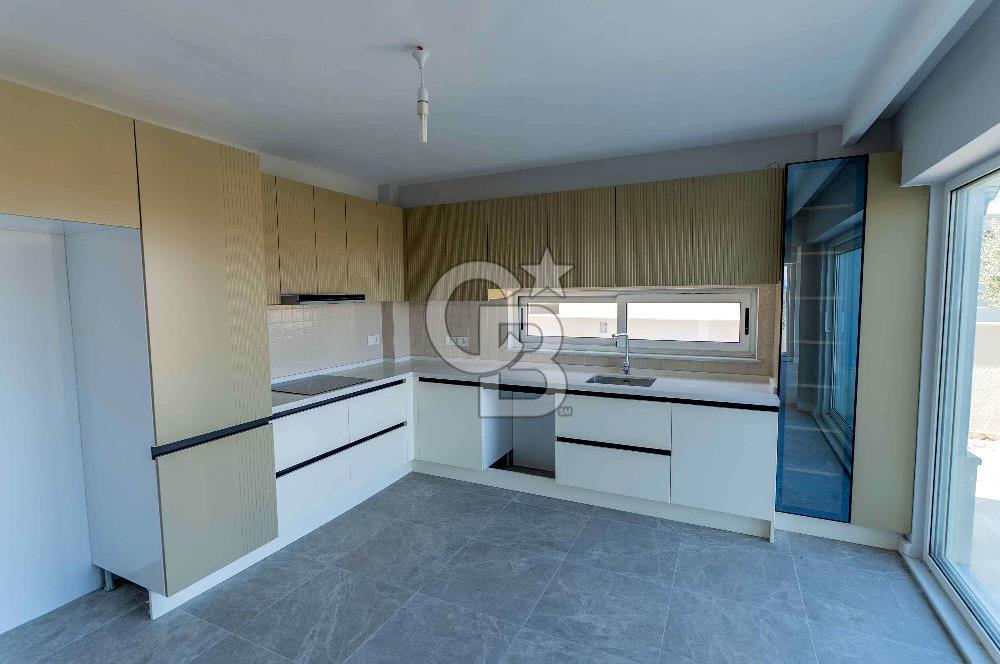 ÇANAKKALE DE SATILIK DENİZ MANZARALI MÜSTAKİL 4,5+1 LÜKS VİLLA