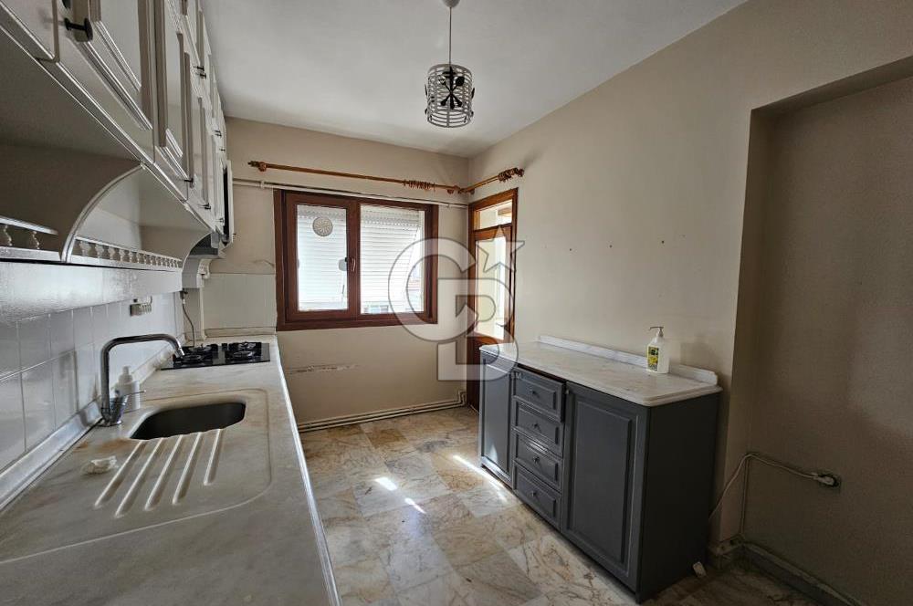 Feneryolu Çamtepe Sokakta Merkezi Konumda Kiralık 3+1 Daire