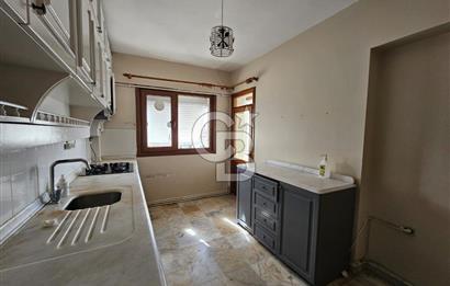 Feneryolu Çamtepe Sokakta Merkezi Konumda Kiralık 3+1 Daire