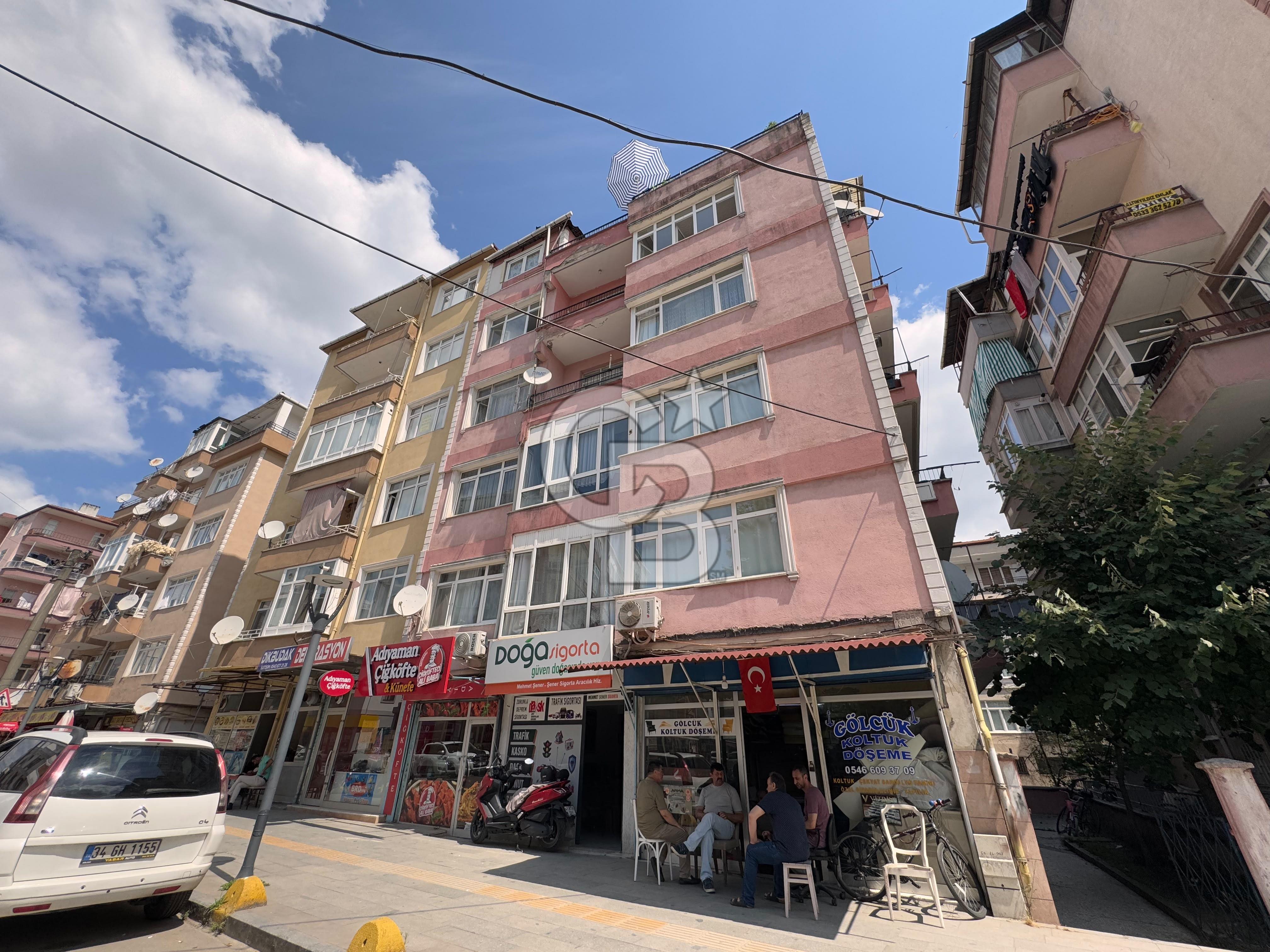 DUMLUPINAR ORTAOKUL KARŞISI GENİŞ TERASLI 2+1