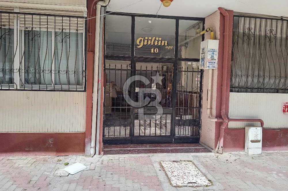 Karşıyaka Aksoy'da Satılık Geniş 3+1 Kombili Daire