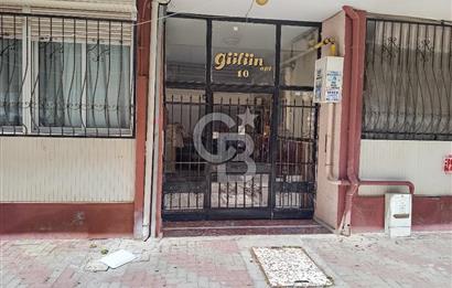 Karşıyaka Aksoy'da Satılık Geniş 3+1 Kombili Daire