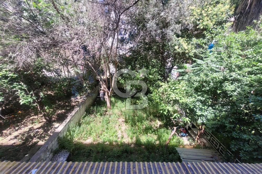 Karşıyaka Aksoy'da Satılık Geniş 3+1 Kombili Daire