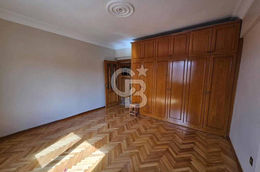 Feneryolu Çamtepe Sokakta Merkezi Konumda Kiralık 3+1 Daire