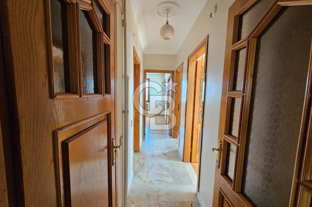 Feneryolu Çamtepe Sokakta Merkezi Konumda Kiralık 3+1 Daire
