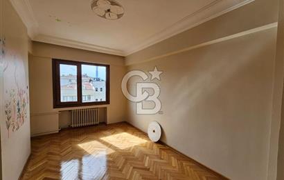 Feneryolu Çamtepe Sokakta Merkezi Konumda Kiralık 3+1 Daire