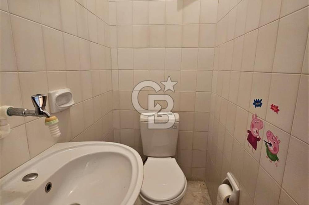 Feneryolu Çamtepe Sokakta Merkezi Konumda Kiralık 3+1 Daire