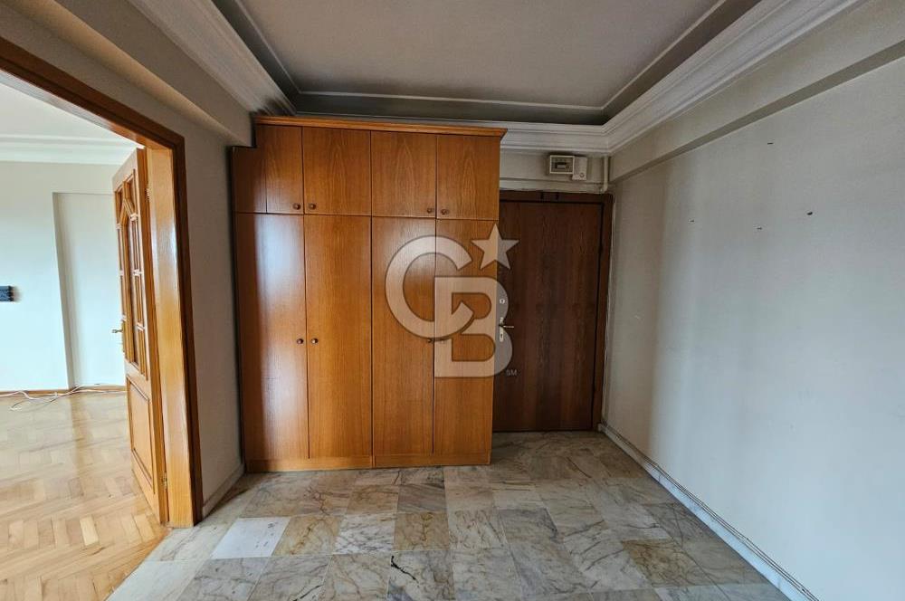 Feneryolu Çamtepe Sokakta Merkezi Konumda Kiralık 3+1 Daire