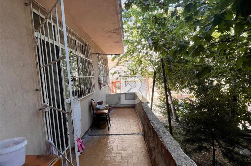 Kağıthane Nurtepe'de Kiralık Ada Parsel Arsa