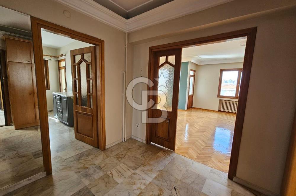 Feneryolu Çamtepe Sokakta Merkezi Konumda Kiralık 3+1 Daire