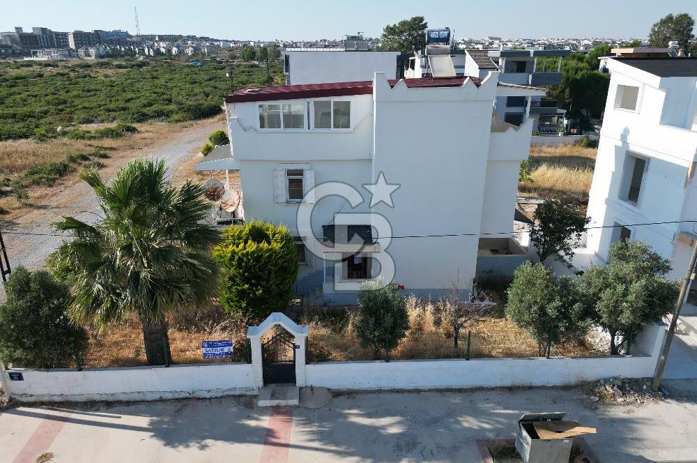 DİDiM-EFELER'DE BAHÇELİ 4+1 KAPALI TERASLI KÖŞE MÜSTAKİL VİLLA