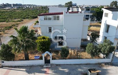 DİDiM-EFELER'DE BAHÇELİ 4+1 KAPALI TERASLI KÖŞE MÜSTAKİL VİLLA