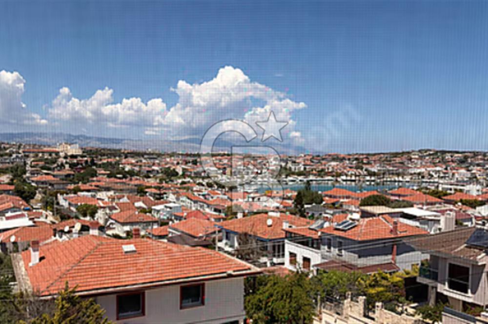ÇEŞME DALYAN'DA 5+2 LÜKS VİLLA