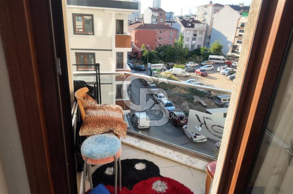 MALTEPE ZÜMRÜTEVLERDE SATILIK FIRSAT 2+1 GENÇ DAİRE