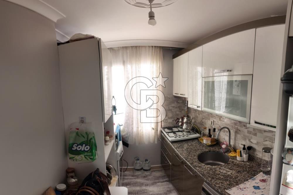 MALTEPE ZÜMRÜTEVLERDE SATILIK FIRSAT 2+1 GENÇ DAİRE