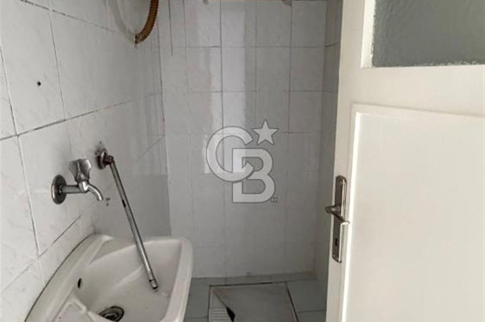 MENDERES CADDESİNE 2 DAKİKA YÜRÜME MESAFESİNDE KİRALIK 2+1 DAİRE