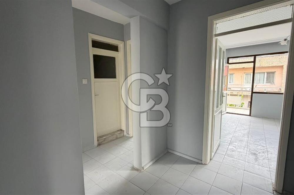 MENDERES CADDESİNE 2 DAKİKA YÜRÜME MESAFESİNDE KİRALIK 2+1 DAİRE