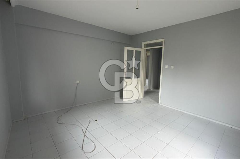 MENDERES CADDESİNE 2 DAKİKA YÜRÜME MESAFESİNDE KİRALIK 2+1 DAİRE