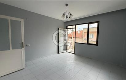 MENDERES CADDESİNE 2 DAKİKA YÜRÜME MESAFESİNDE KİRALIK 2+1 DAİRE