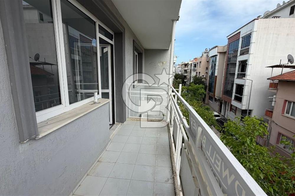 MENDERES CADDESİNE 2 DAKİKA YÜRÜME MESAFESİNDE KİRALIK 2+1 DAİRE