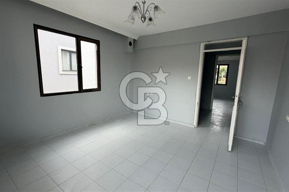 MENDERES CADDESİNE 2 DAKİKA YÜRÜME MESAFESİNDE KİRALIK 2+1 DAİRE