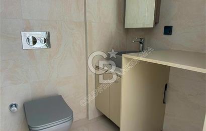 Kuşadası Marina'da Müstakil havuzlu lüks 1+1 Kiralık Daire