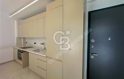 Kuşadası Marina'da Müstakil havuzlu lüks 1+1 Kiralık Daire
