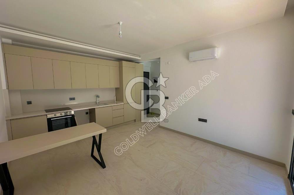 Kuşadası Marina'da Müstakil havuzlu lüks 1+1 Kiralık Daire