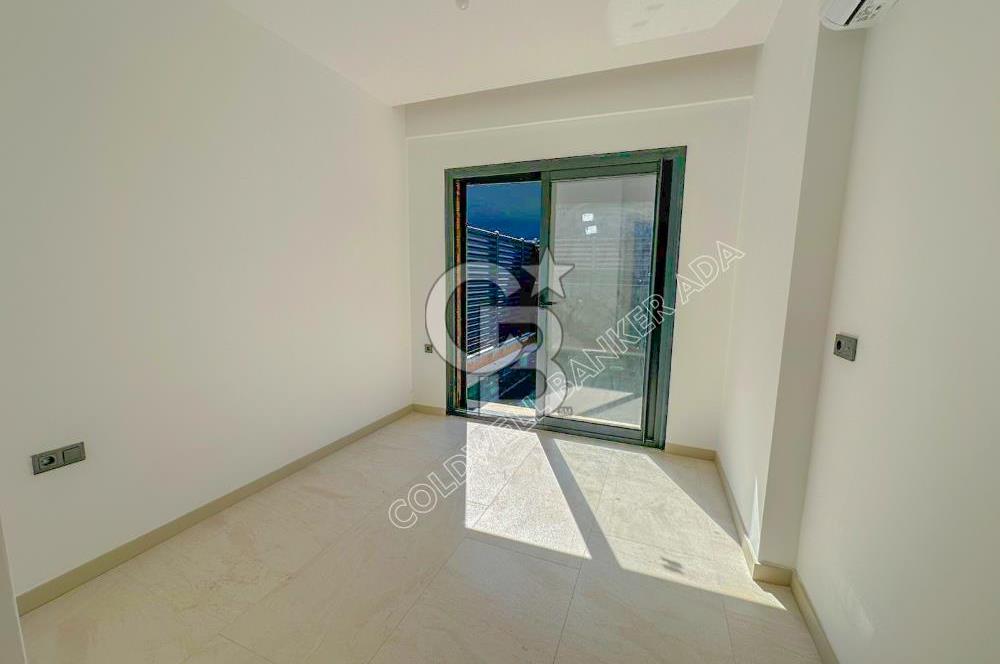 Kuşadası Marina'da Müstakil havuzlu lüks 1+1 Kiralık Daire