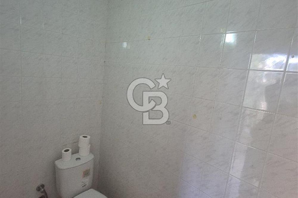 Balçova 3 Nolu Aile Sağlığı Merkezi Karşısında 50 m2 Dükkan