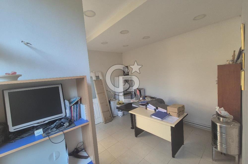 Balçova 3 Nolu Aile Sağlığı Merkezi Karşısında 50 m2 Dükkan