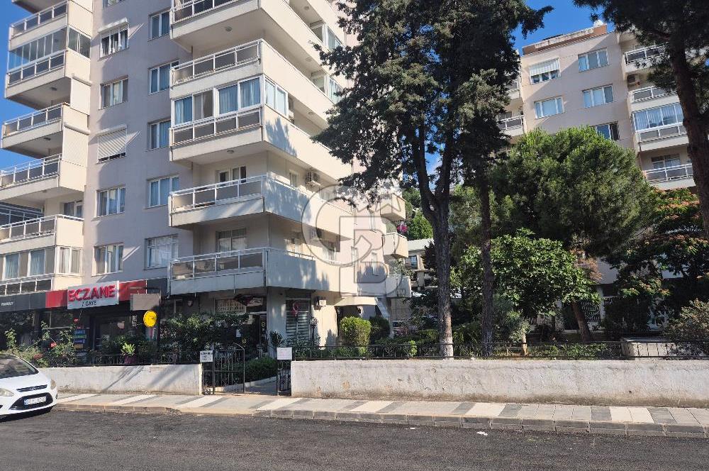 Balçova 3 Nolu Aile Sağlığı Merkezi Karşısında 50 m2 Dükkan