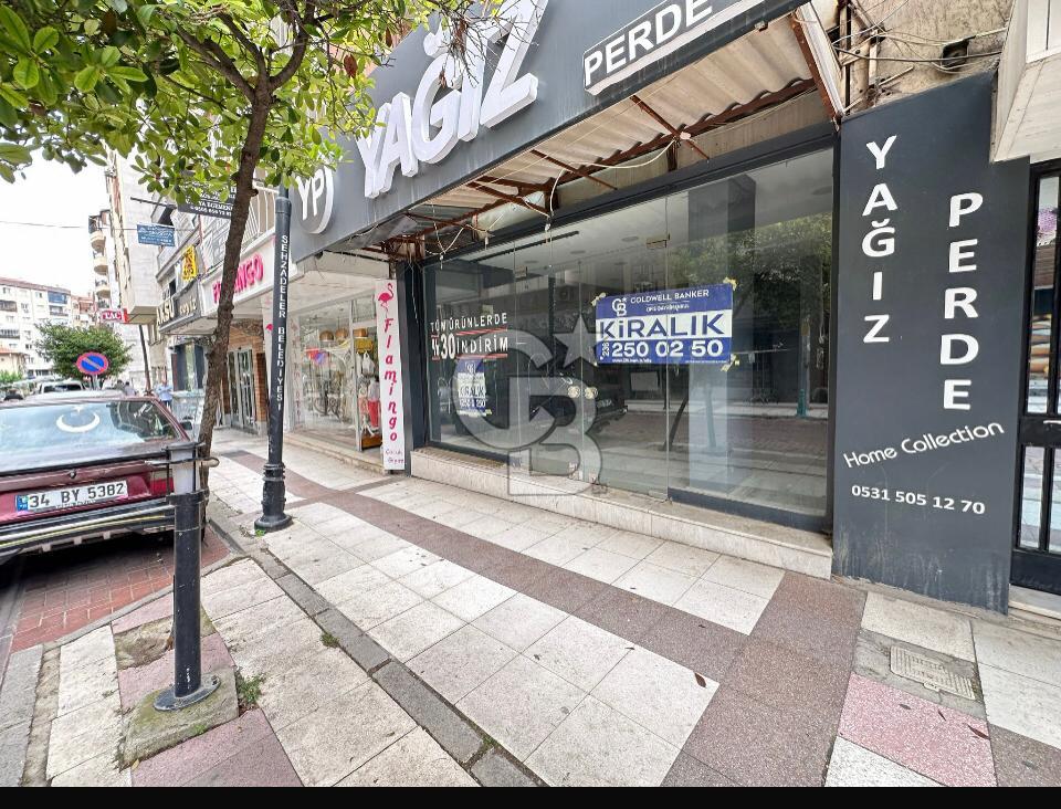 Manisa 1.Anafartalar'da Kiralık 325 m2 Batarlı İşyeri & Dükkan