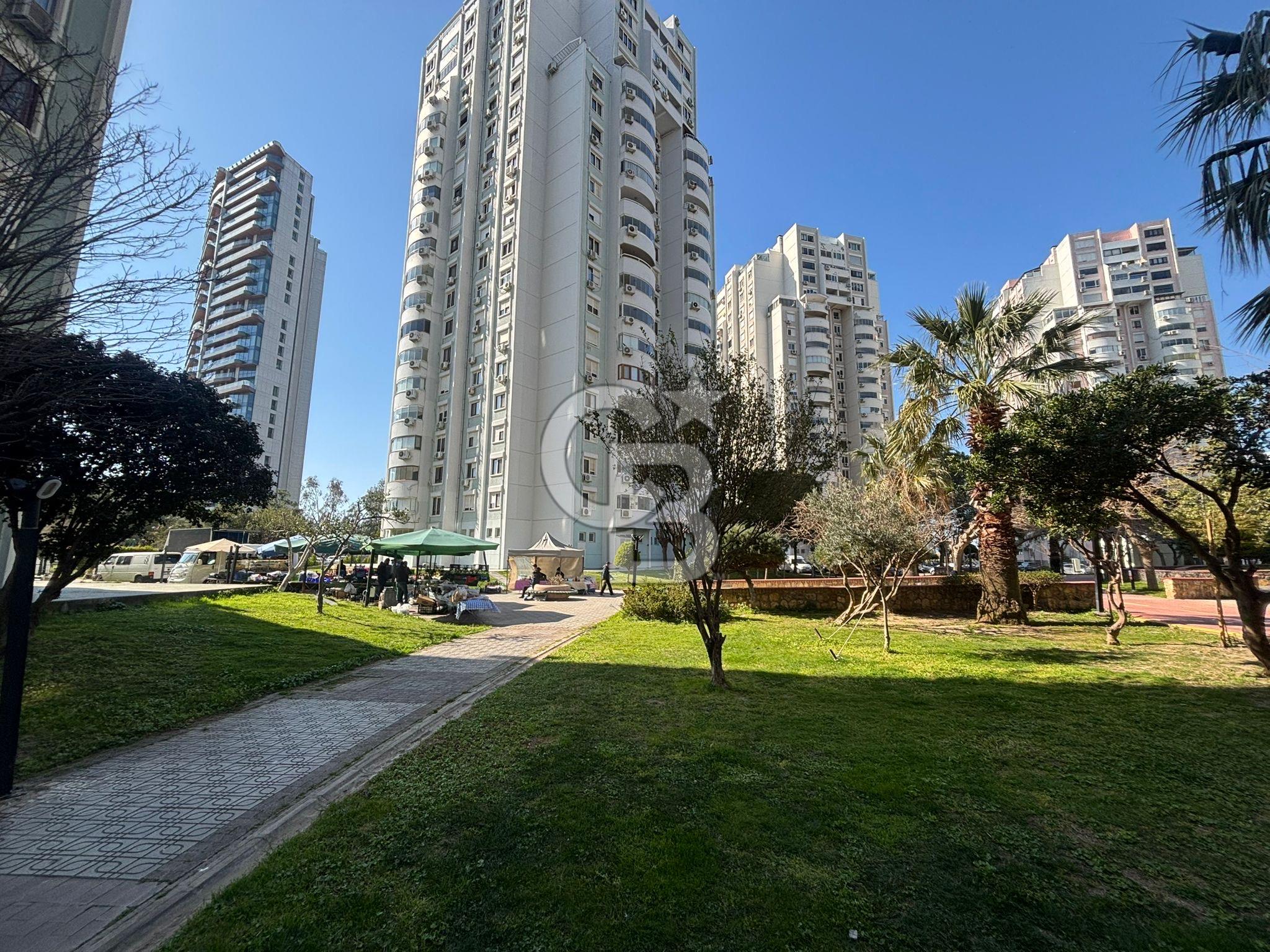 Mavişehir Albatrosta Tüm Odaları Deniz Manzaralı Yenilenmiş 2+1