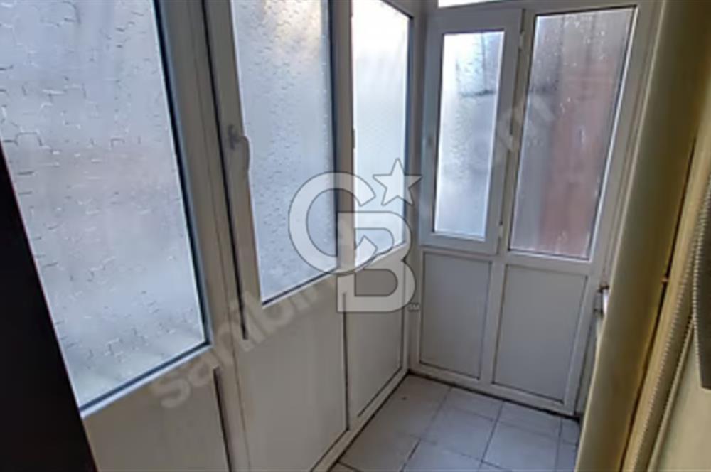 MENEMEN MERKEZDE EBEVEYN BANYOLU DOĞAL GAZLI 4+1