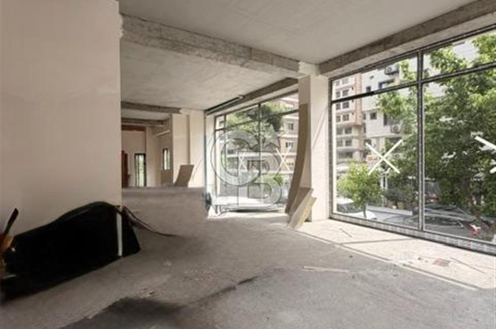 BAĞDAT CADDESİNDE ÖN KULLANIMLI KİRALIK DÜKKAN