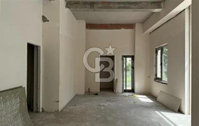 BAĞDAT CADDESİNDE ÖN KULLANIMLI KİRALIK DÜKKAN