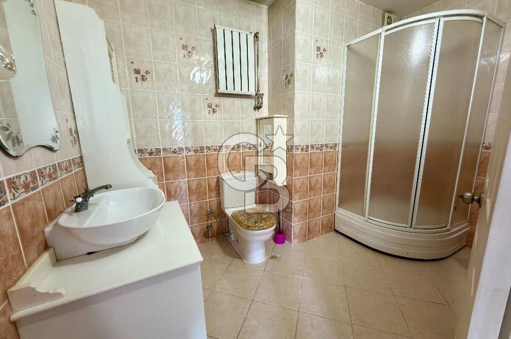 Bahçeşehir Merkezde Akasya Evleri'nde Satılık 4+2 Tripleks Villa