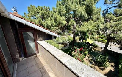 Bahçeşehir Merkezde Akasya Evleri'nde Satılık 4+2 Tripleks Villa