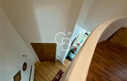 Bahçeşehir Merkezde Akasya Evleri'nde Satılık 4+2 Tripleks Villa