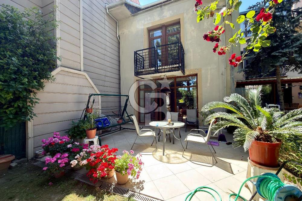 Bahçeşehir Merkezde Akasya Evleri'nde Satılık 4+2 Tripleks Villa