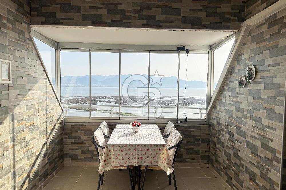 Mavişehir Albatrosta Tüm Odaları Deniz Manzaralı Yenilenmiş 2+1