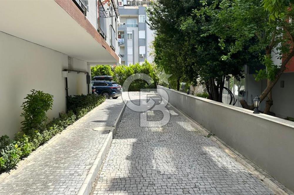 Konyaaltı Liman'da Sıfır, Havuzlu, Yerden Isıtmalı 2+1 Daire