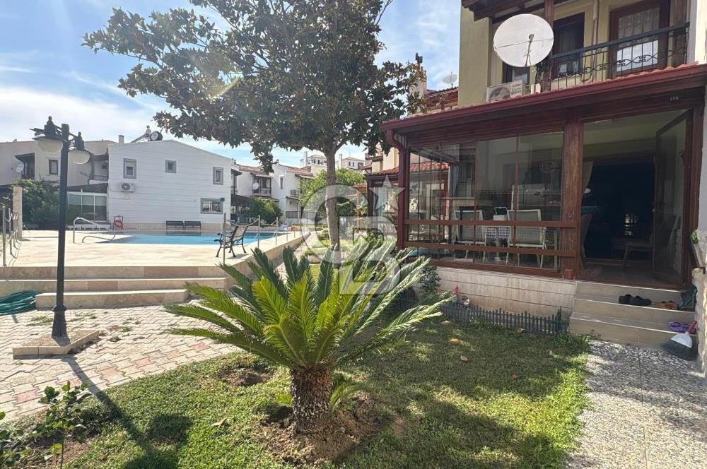 İZMİR FOÇA ERGEN SİTESİNDE MUHTEŞEM LOKASYONDA SATILIK 3+1 VİLLA