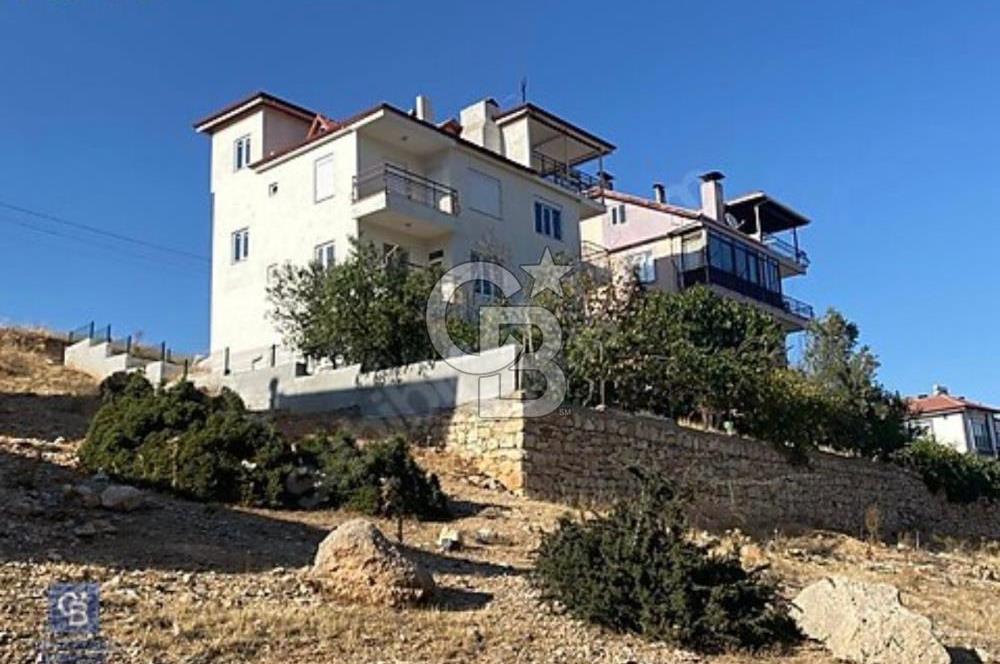 450 m² Arsa İçinde Muhteşem Teras Manzaralı Satılık Müstakil Ev
