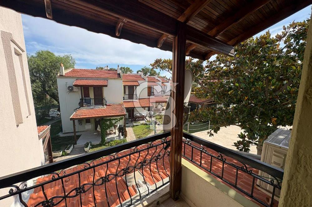 İZMİR FOÇA ERGEN SİTESİNDE MUHTEŞEM LOKASYONDA SATILIK 3+1 VİLLA