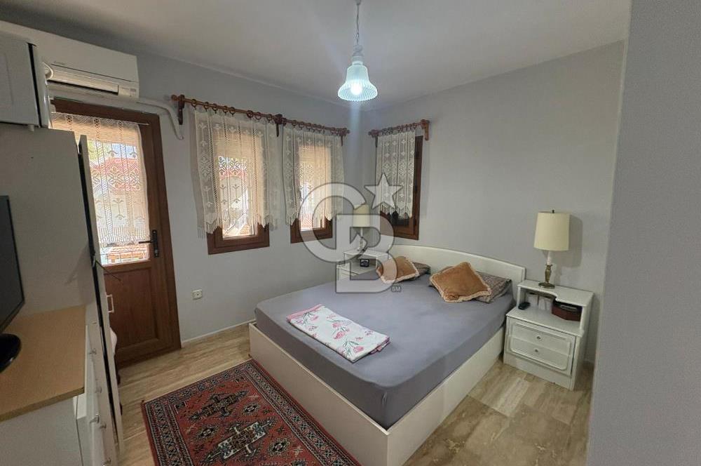 İZMİR FOÇA ERGEN SİTESİNDE MUHTEŞEM LOKASYONDA SATILIK 3+1 VİLLA